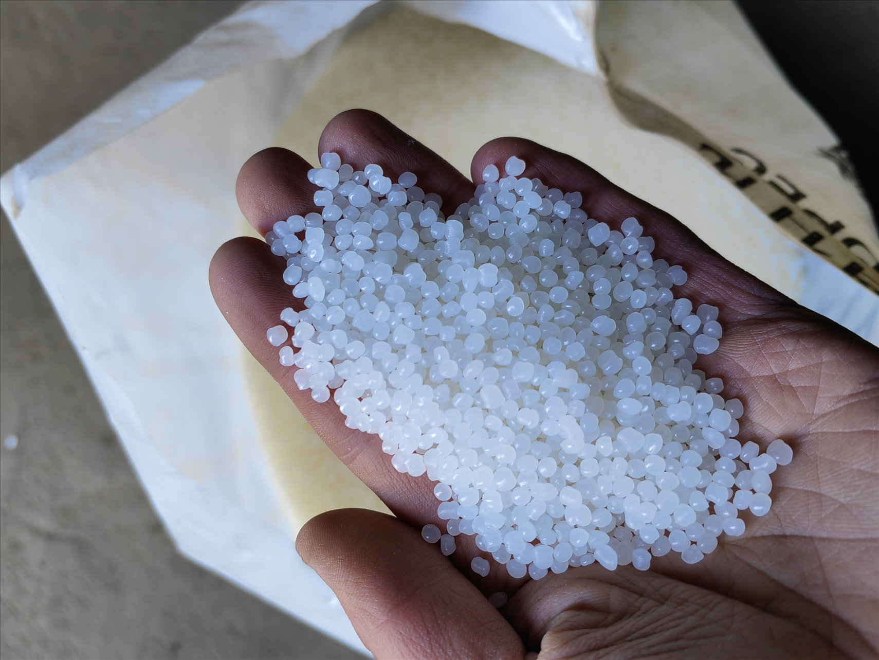 Red antigranizo de plástico de fábrica para jardines, de 6 m de ancho y 10 m de largo. Red antigranizo de plástico de fábrica para jardines, de 6 m de ancho y 10 m de largo.